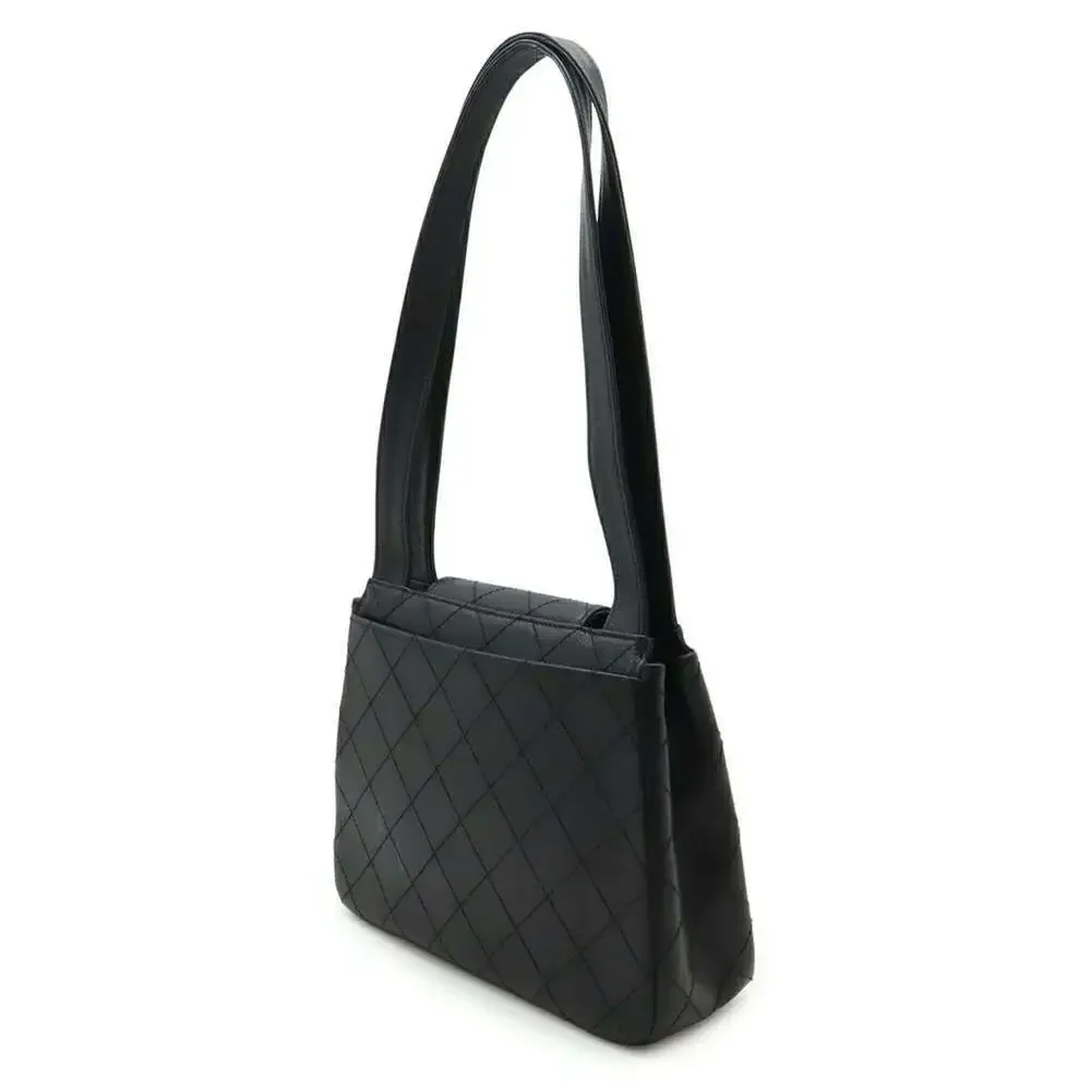 CHANEL Black Leather Shoulder Bag